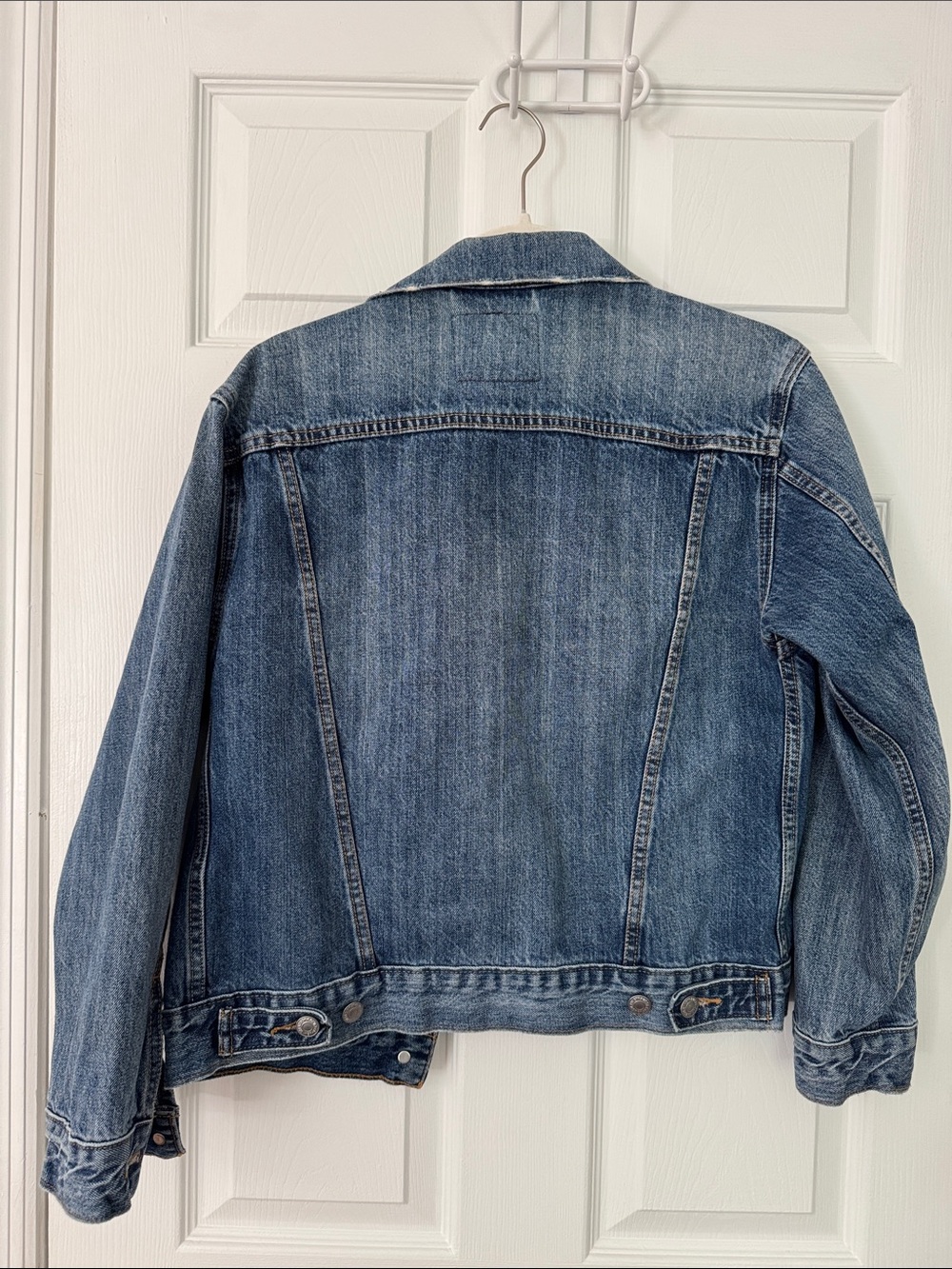 Levi’s Jean Jacket - Picture 3 of 5